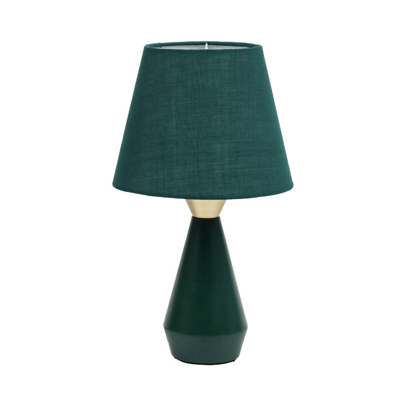 Lampa retro europeană de noptieră metalică