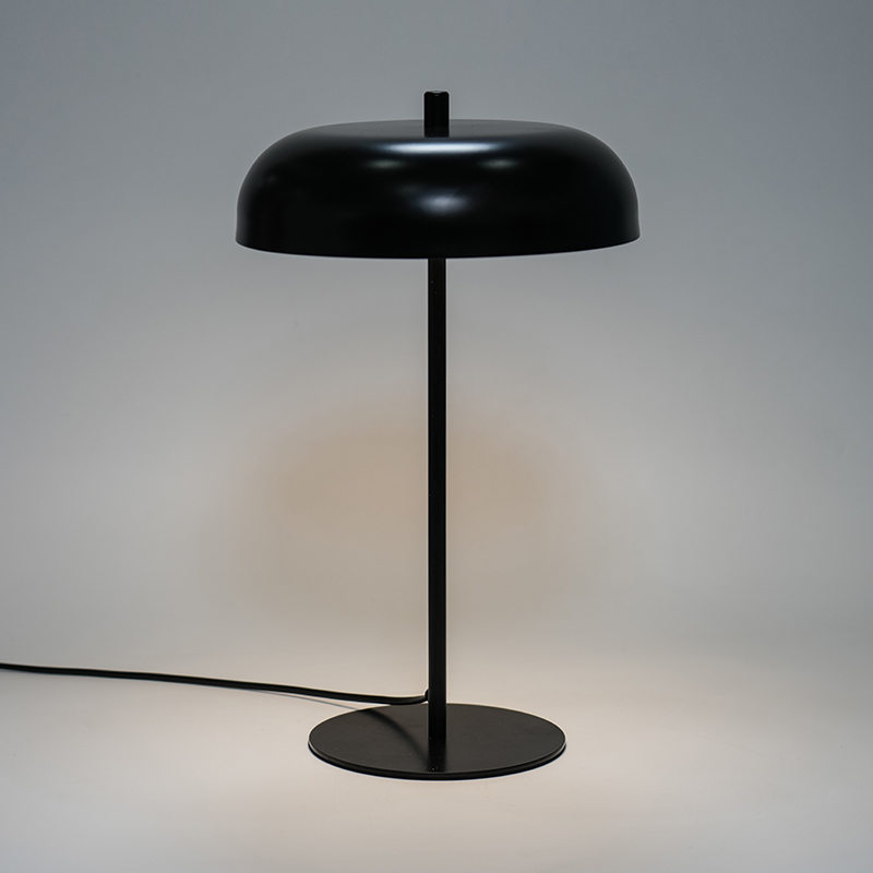Lampa de masă metalică cu led vintage