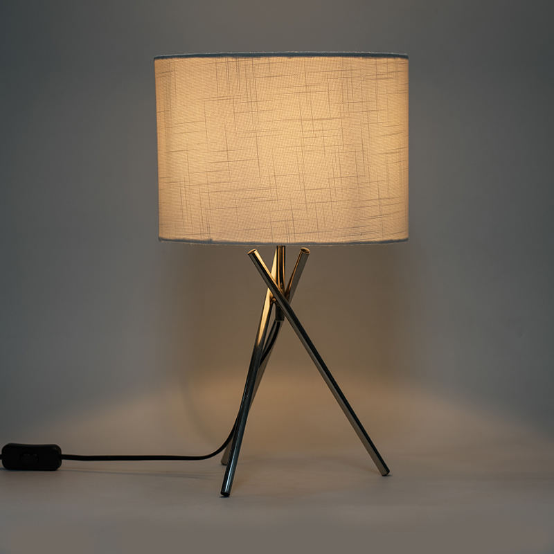Lampa de masă din oțel inoxidabil