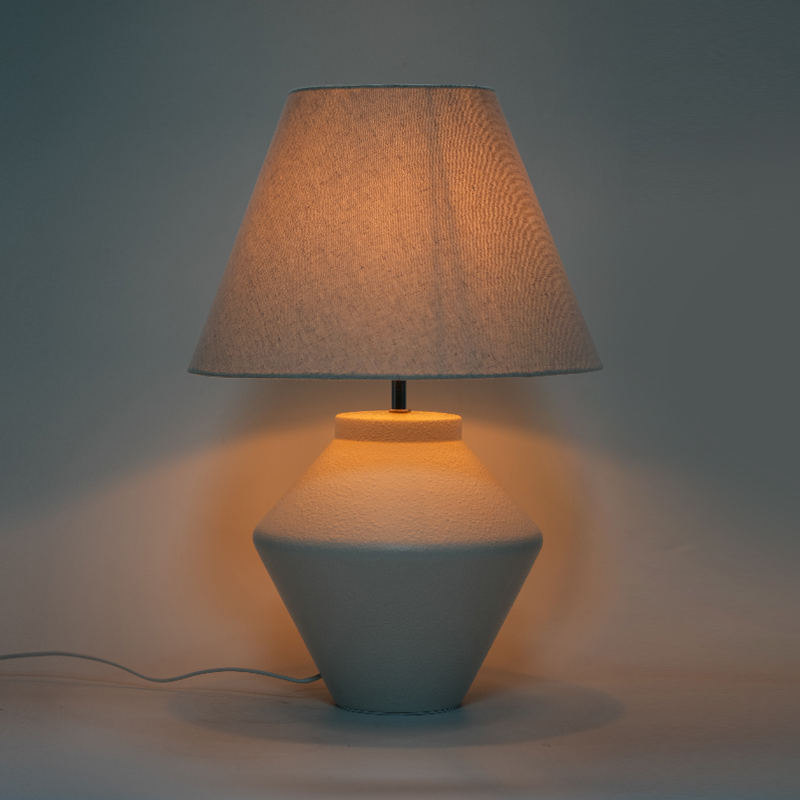 Lampa de masă ceramică geometrică
