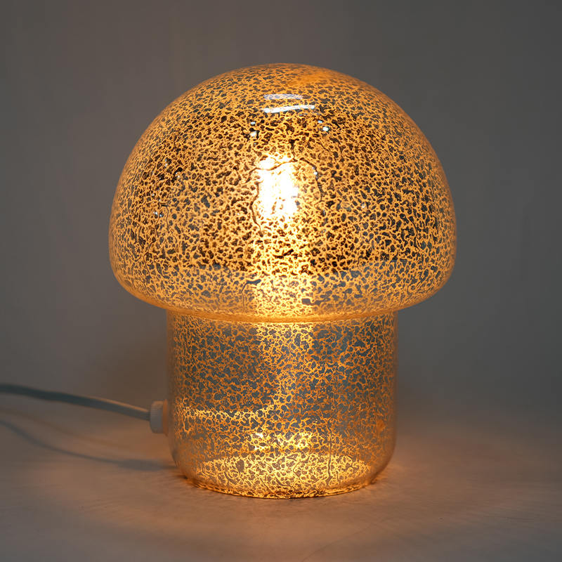 Lumina de noapte din sticlă goală observată