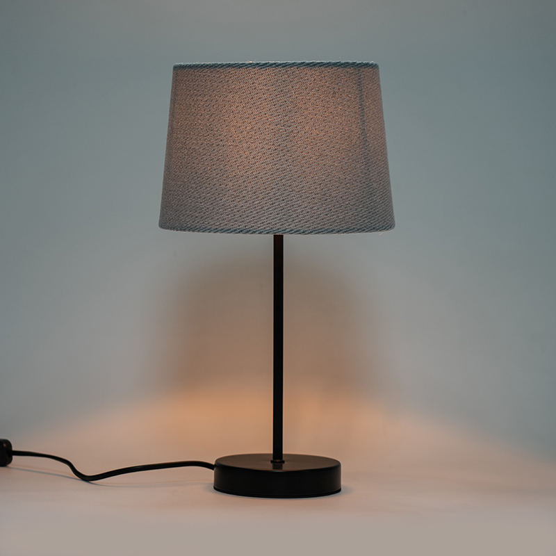 Lampa de masă retro hardware retro