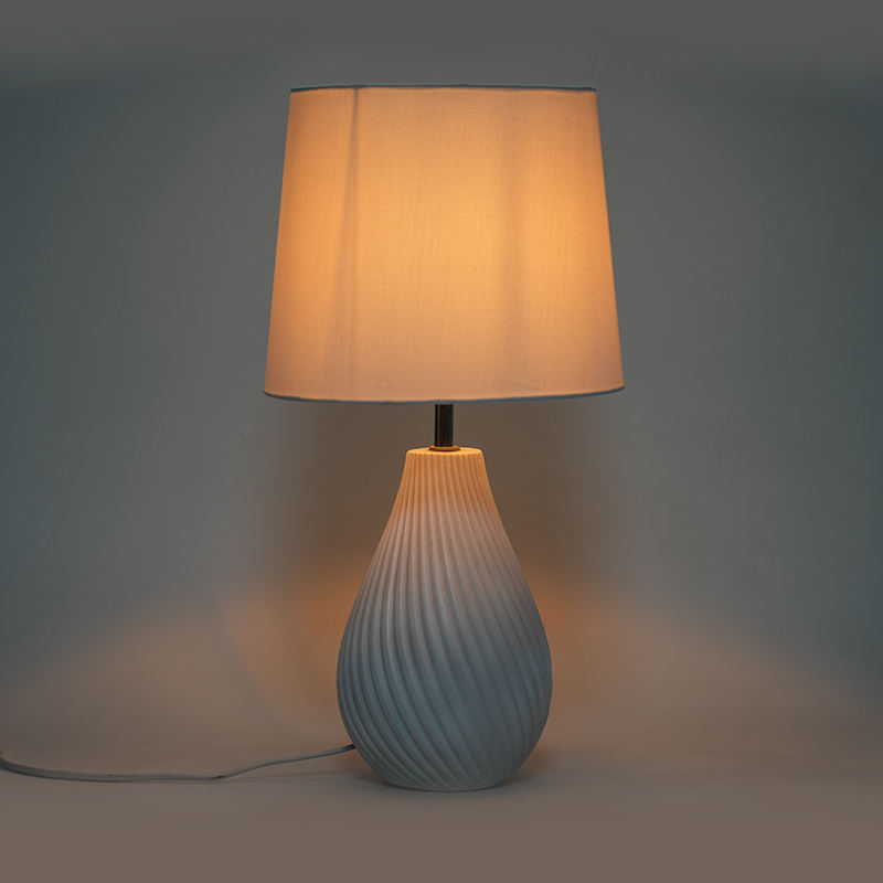 Lampa simplă pentru dormitor pentru casă
