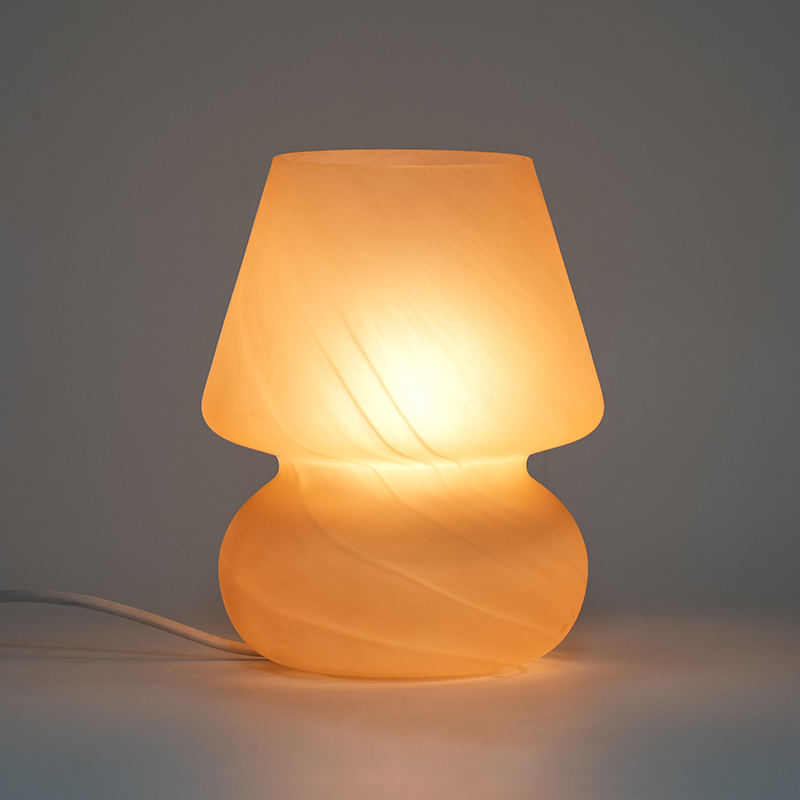 Lampă de masă din sticlă cremă