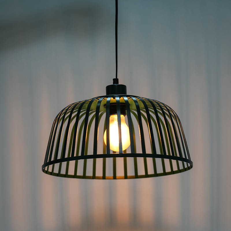 Candelabru de fier vintage